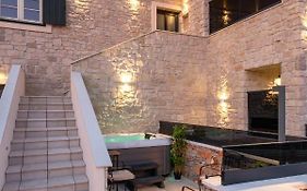 Teona Luxury Studio Apartment With Jacuzzi And Terrace Sea View